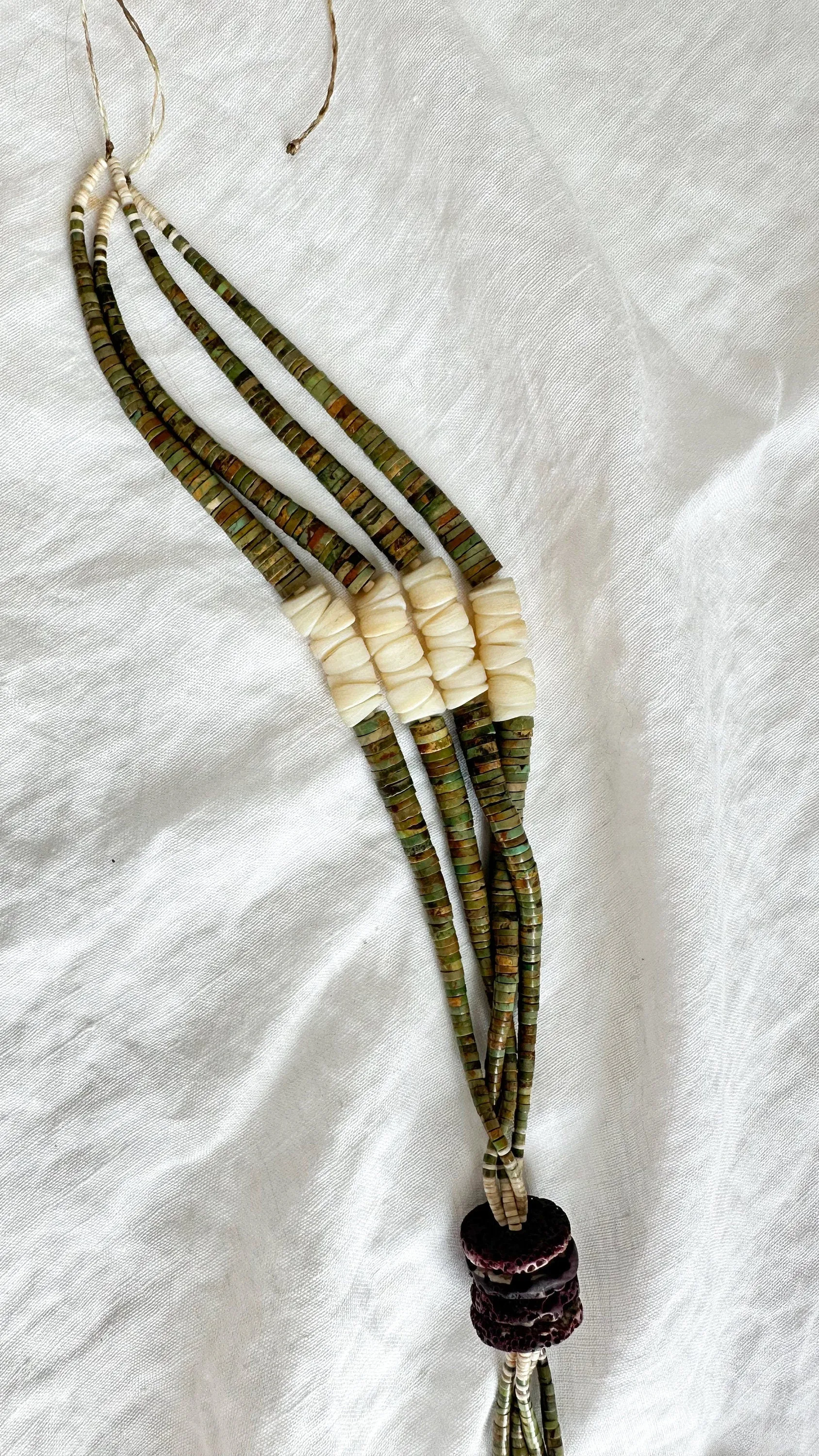Vintage Kewa Pueblo Jacla Necklace. Turquoise. Santo Domingo. Native American